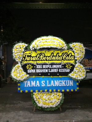 Papan Bunga Duka di Skanto