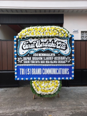 Papan Bunga Duka di Skanto